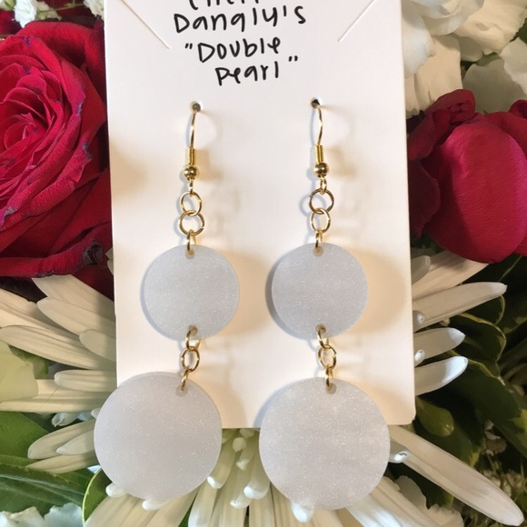 Earrings - Picture 1 of 1